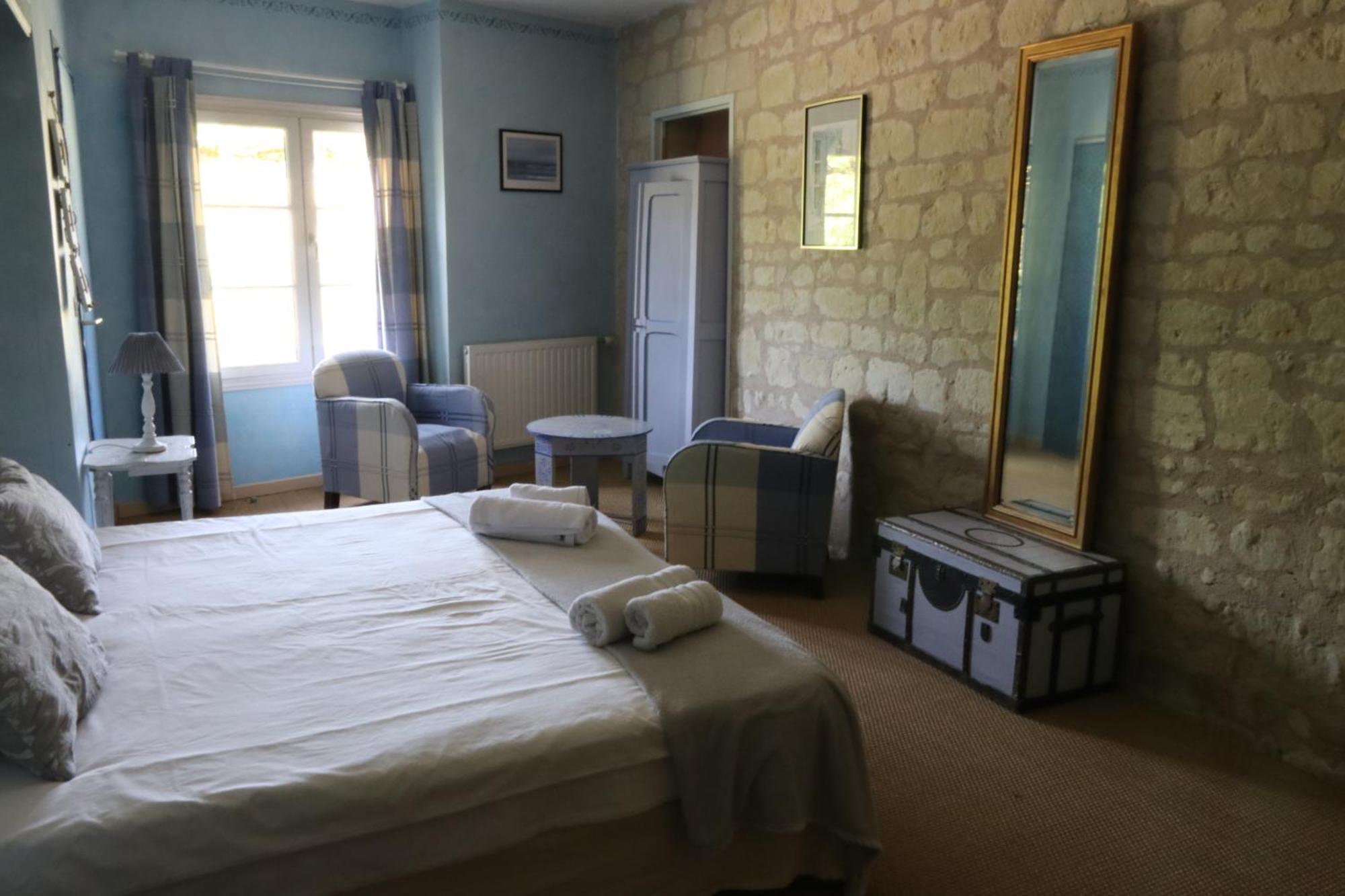 Chambres D'Hotes Du Noisillet Cinais Zewnętrze zdjęcie