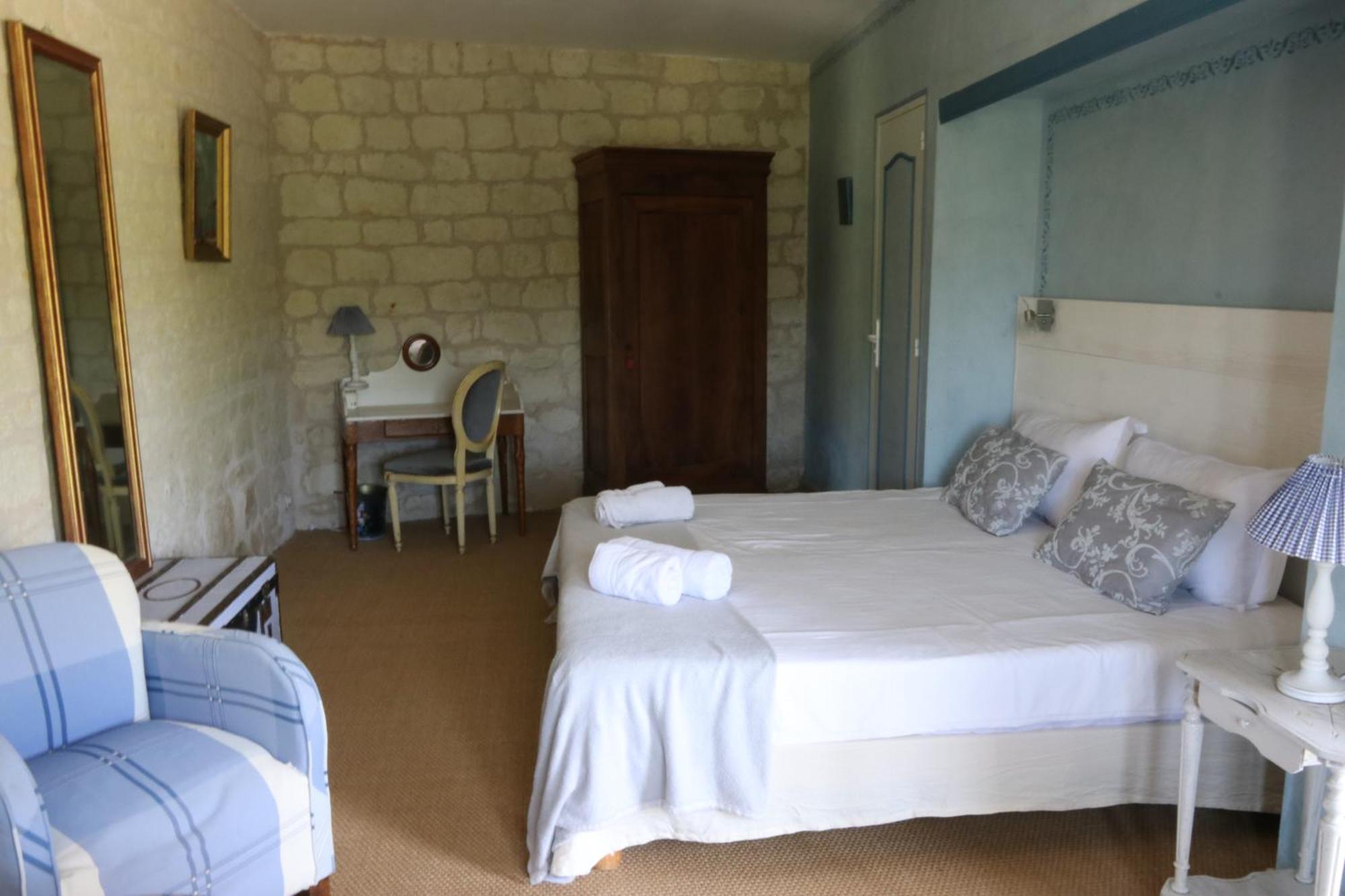 Chambres D'Hotes Du Noisillet Cinais Zewnętrze zdjęcie