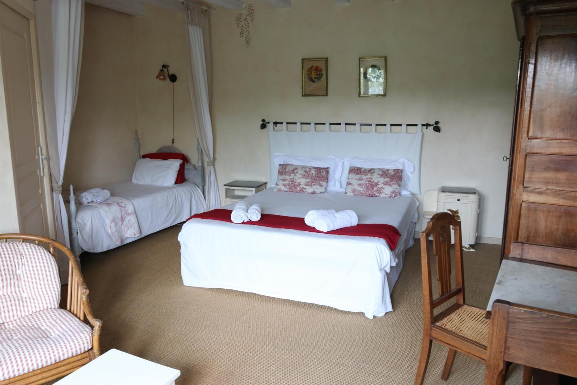 Chambres D'Hotes Du Noisillet Cinais Zewnętrze zdjęcie